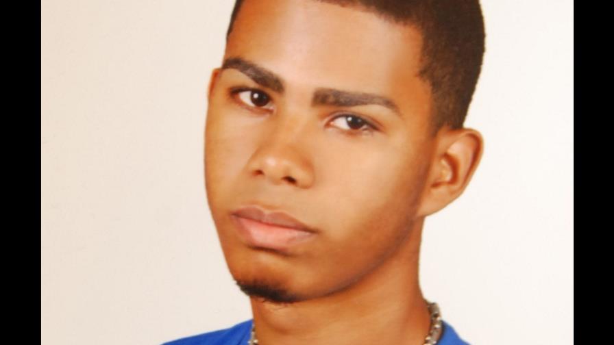 Joven fotógrafo tiene 16 días desaparecido