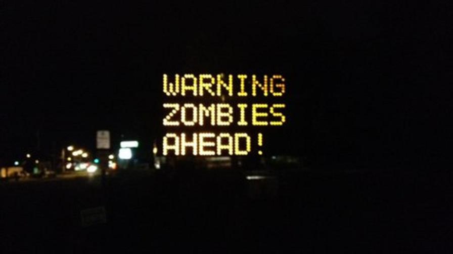 Advierten sobre zombis en carreteras de Maine