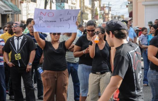 Manifestantes exigen anular la Ley de Reforma Fiscal