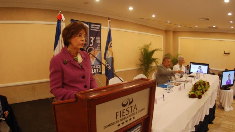 Estudio revela docentes tienen bajo dominio matemática