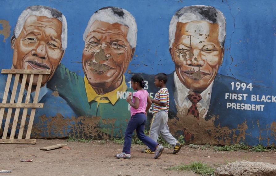 Mandela progresa y responde bien al tratamiento contra una infección pulmonar