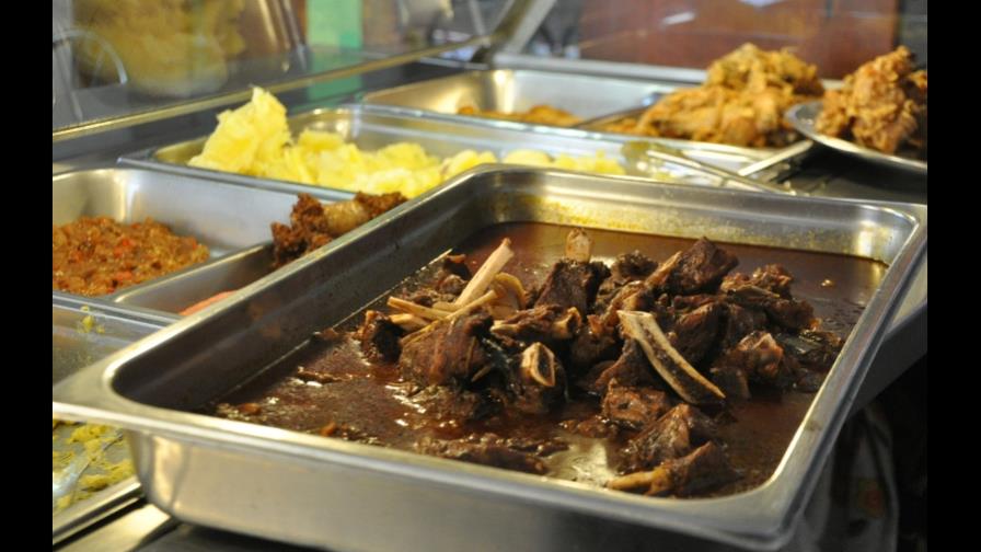 Aumentan 25% a servicios de comida en Santiago