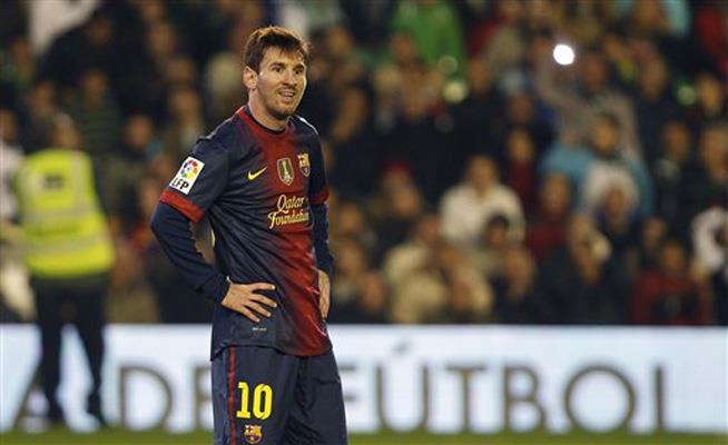Messi aumenta a 88 su marca de goles en un año