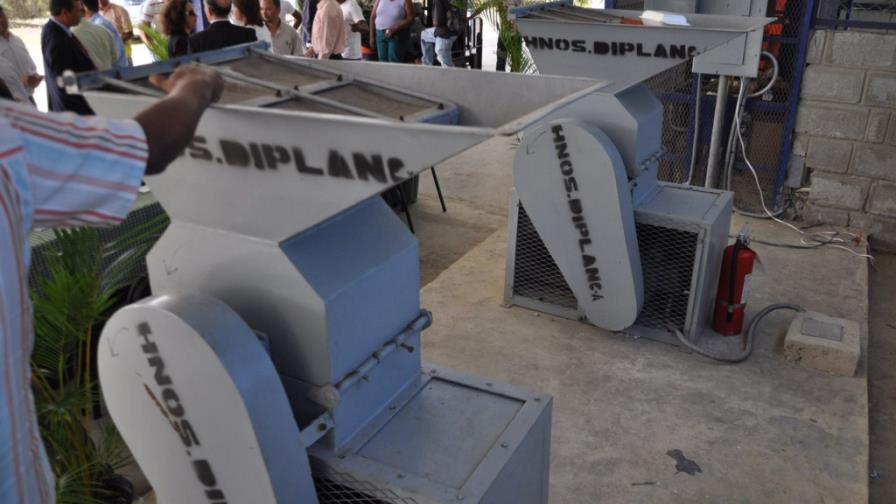 Inauguran una planta de reciclaje en Rafey, Santiago Inauguran una planta de reciclaje en Rafey, Santiago