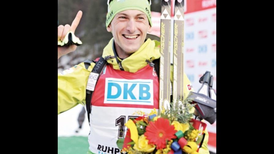 Jakov Fak recoge botellas para vivir