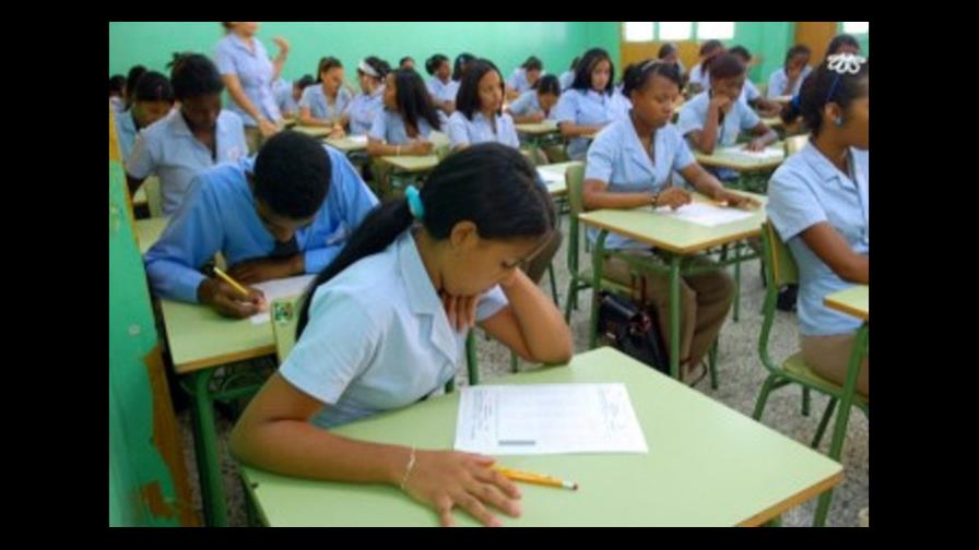 Some 40% of high school students failed part of the National Tests Some 40% of high school students failed part of the National Tests