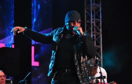 Festival recibe apoyo del público en el Malecón Festival recibe apoyo del público en el Malecón