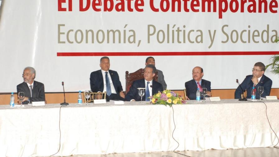 Creen enriquece debate obras Ministro Montás Creen enriquece debate obras Ministro Montás