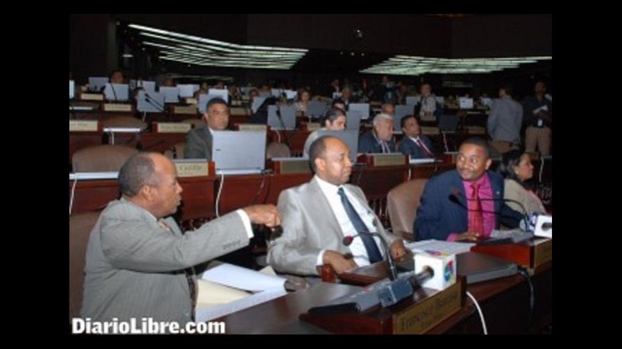 Diputados convierten en Ley proyecto de Regulación Salarial