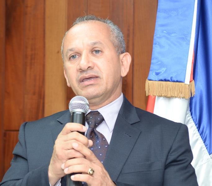 Ministro de Salud dice que encontró deuda de RD$1,000 millones