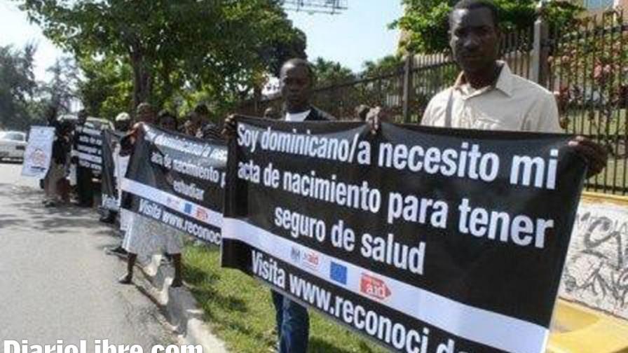 Hijos haitianos piden revocar Resolución 12 Hijos haitianos piden revocar Resolución 12