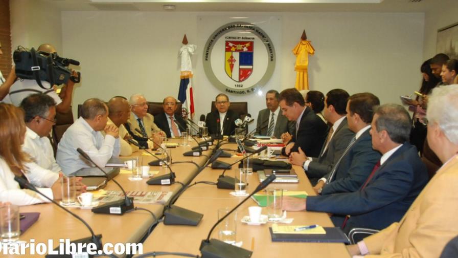 Gobierno entrega al CES parte ejecución presupuestaria