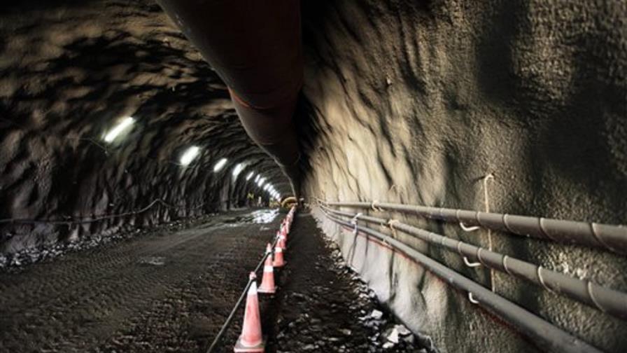 Gigantesca mina de Chuquicamata se transforma Gigantesca mina de Chuquicamata se transforma