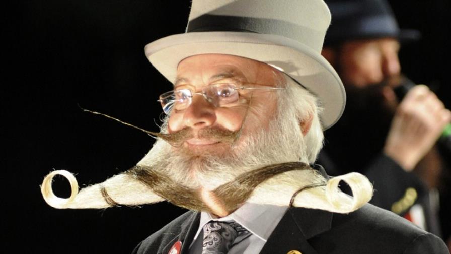 El hombre de las barbas de oro