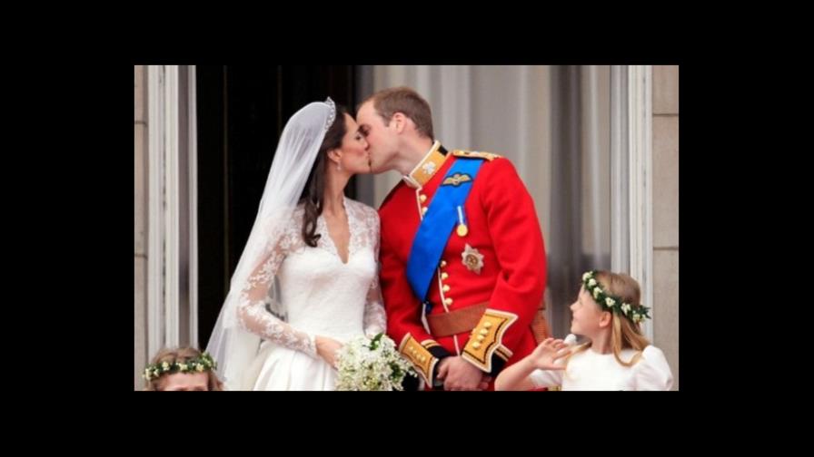 Cinco consejos para un gran beso de bodas