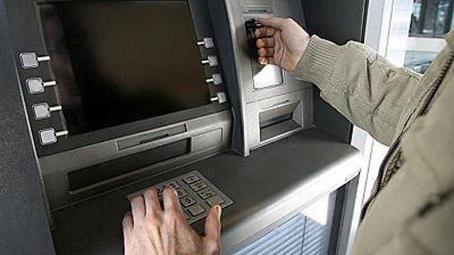 Usuarios cajeros automáticos mueven $6,571.7MM en 5 meses