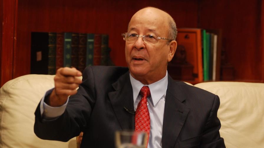 Reyes destaca plan con tasa fija para viviendas