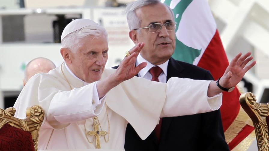 El Papa llega a Líbano con mensaje de paz