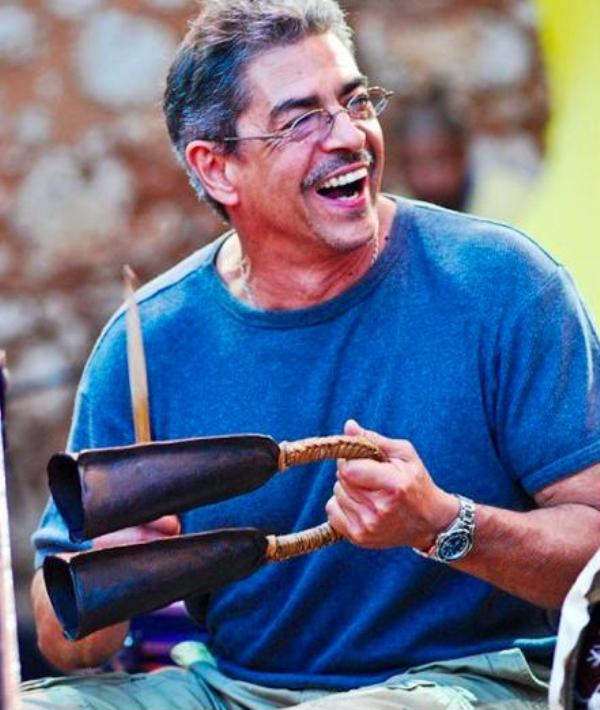 Guarionex Aquino, destacado percusionista, aportó una sonoridad distintiva a la escena del jazz en el país.