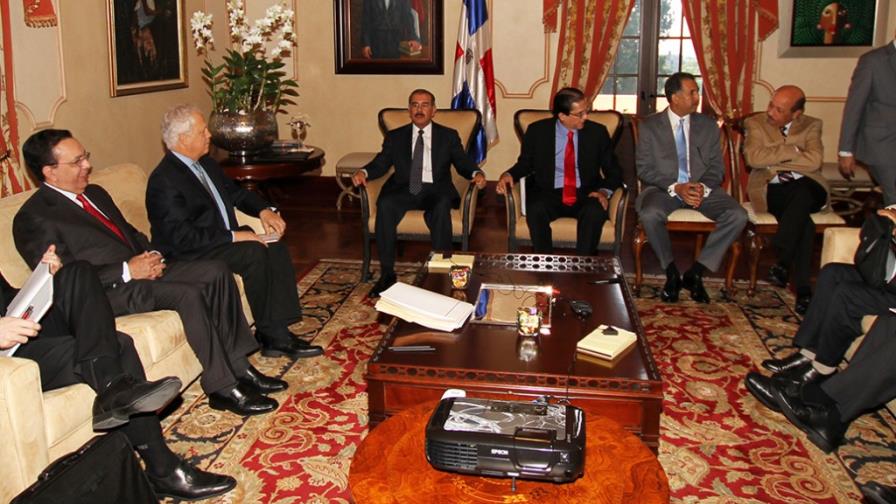 Danilo Medina y FMI analizan temas pendientes para firmar acuerdo