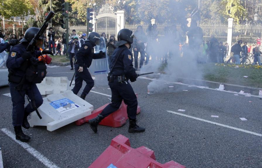 Al menos quince heridos en carga policial contra indignados en Madrid