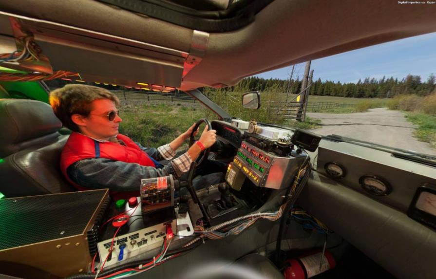 Siéntate al lado de Marty McFly en el DeLorean en esta interesante panorámica 360 publicada en 360cities.net