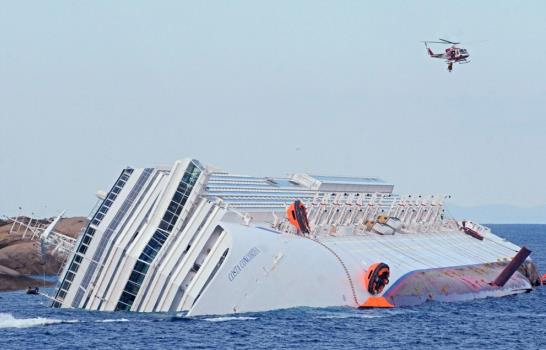 Aumenta a cinco los fallecidos en crucero naufragó Aumenta a cinco los fallecidos en crucero naufragó