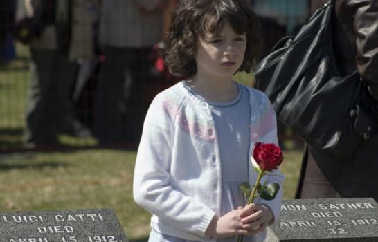 Centenares acuden al cementerio donde reposan 121 víctimas del Titanic