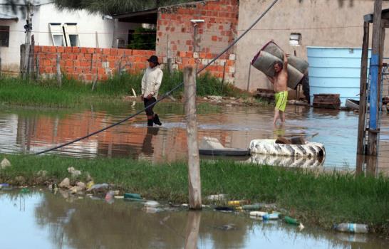 Evacúan A Unas 60 Familias De Zona Más Afectada Por Inundación En El Chaco Diario Libre 2460