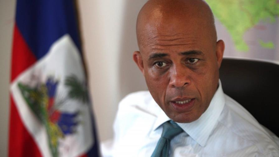 Oposición de Haití califica de fracaso el primer año de Martelly en el poder