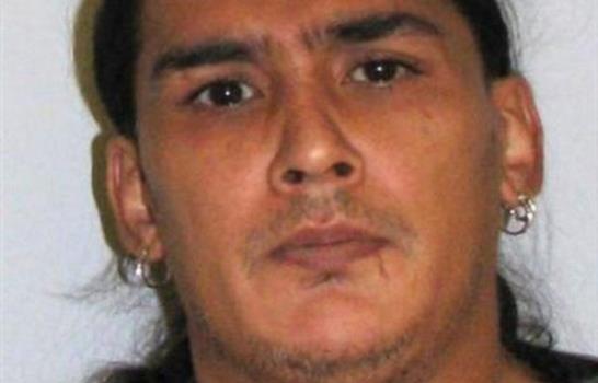 Defiende a su novio pese a que la encerró por años