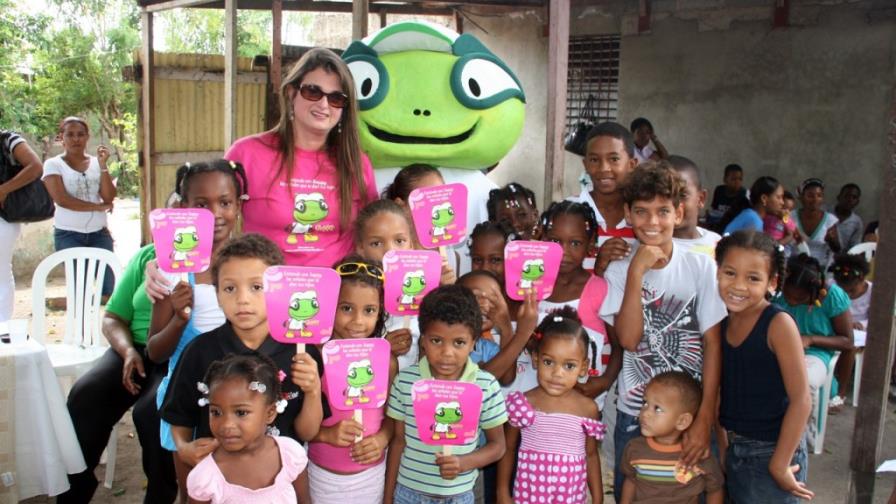 Fundación Caminantes por la Vida realiza donativo