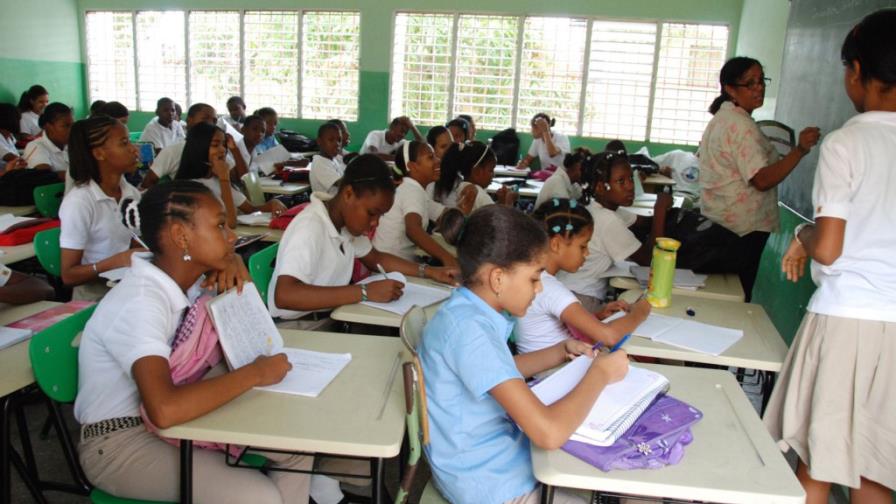 Educación destinó 66.5% de presupuesto a pago salarios Educación destinó 66.5% de presupuesto a pago salarios
