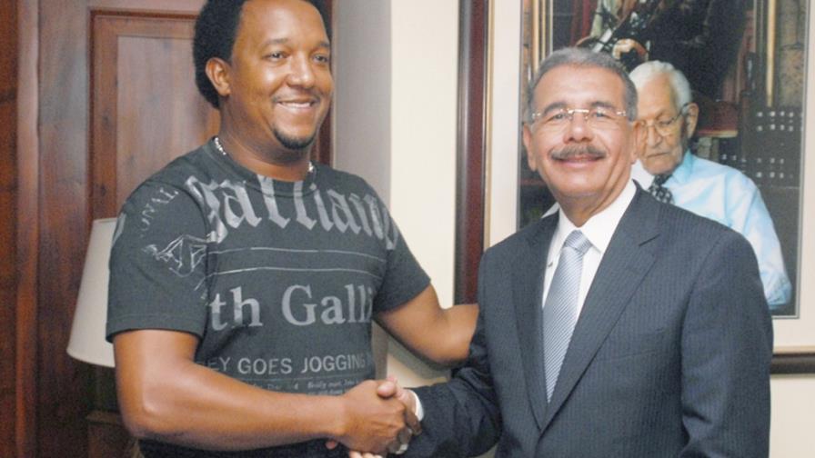 Pedro Martínez respalda a Danilo Medina