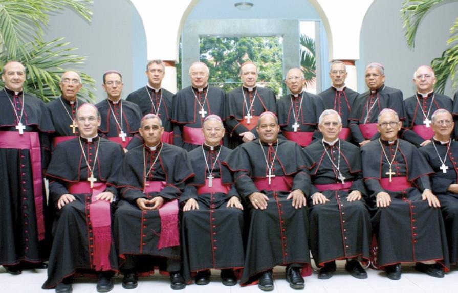 Los obispos critican el curso lleva política dominicana; llaman a votar masivamente