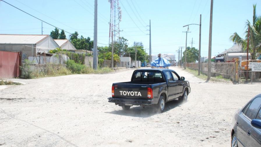 Calles de la zona industrial Haina siguen intransitables