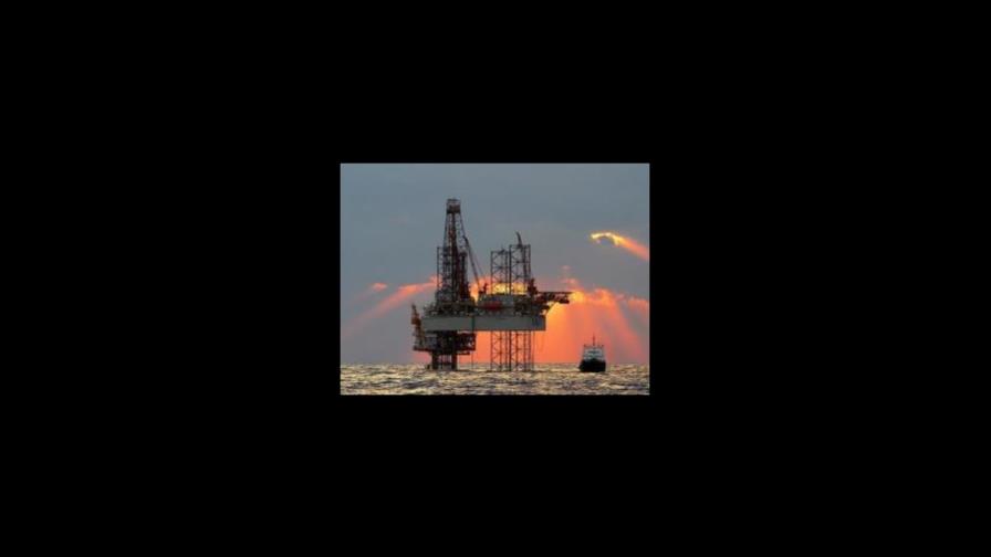 Crudo de Texas cae a 92 dólares