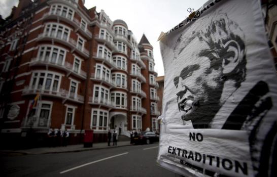 Ecuador le otorga asilo al fundador de WikiLeaks, Julian Assange