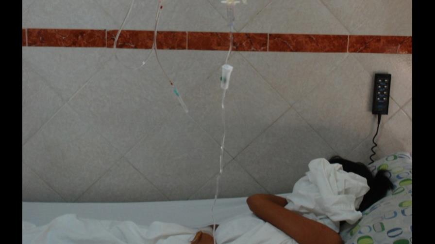 Sigue ingreso en hospitales de pacientes con dengue