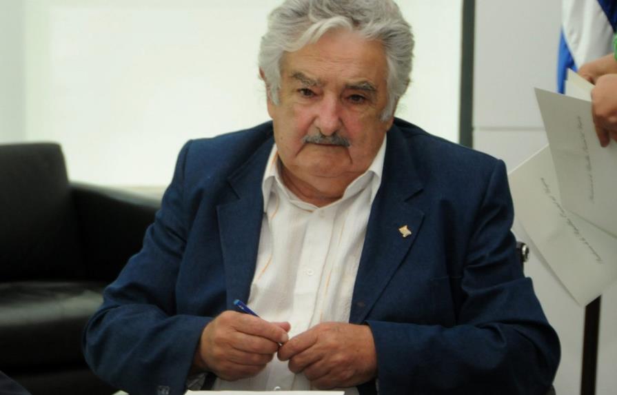 Mujica padece trombosis previa y deberá guardar reposo