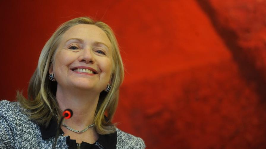 Clinton baila en un bar cubano al final de la Cumbre de las Américas