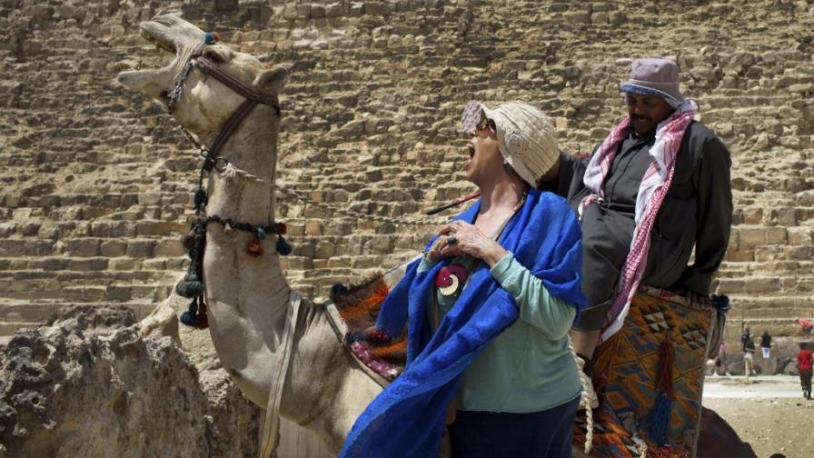 Maruja Torres grita por Egipto en Sin entrañas, su nueva novela policíaca
