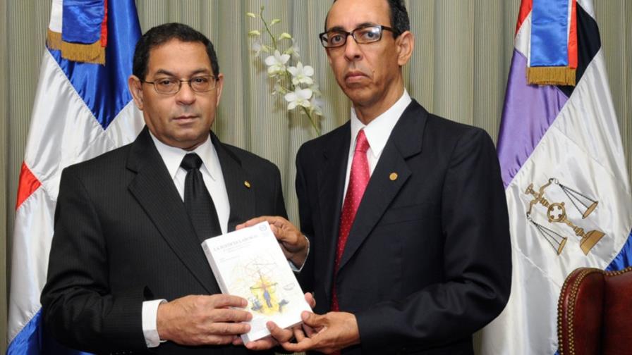 Juez entrega a SCJ y CPJ obra de derecho laboral
