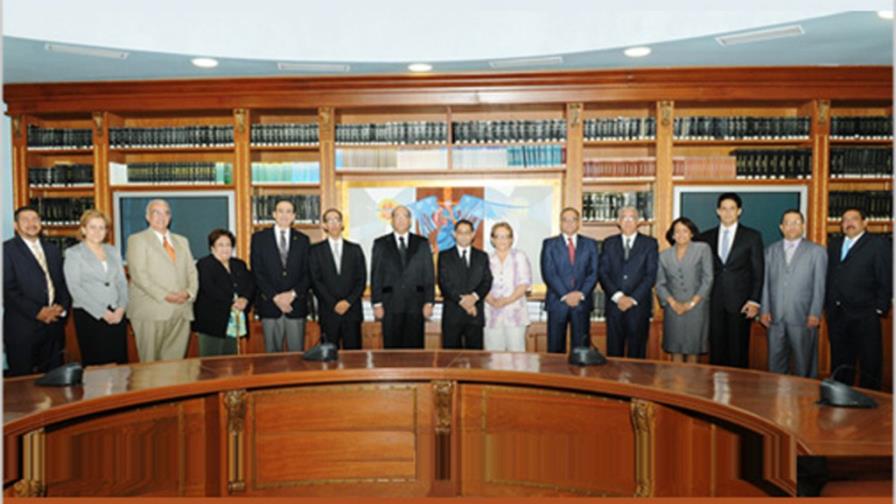 Suspenden un juez y descargan a otro en juicio disciplinario