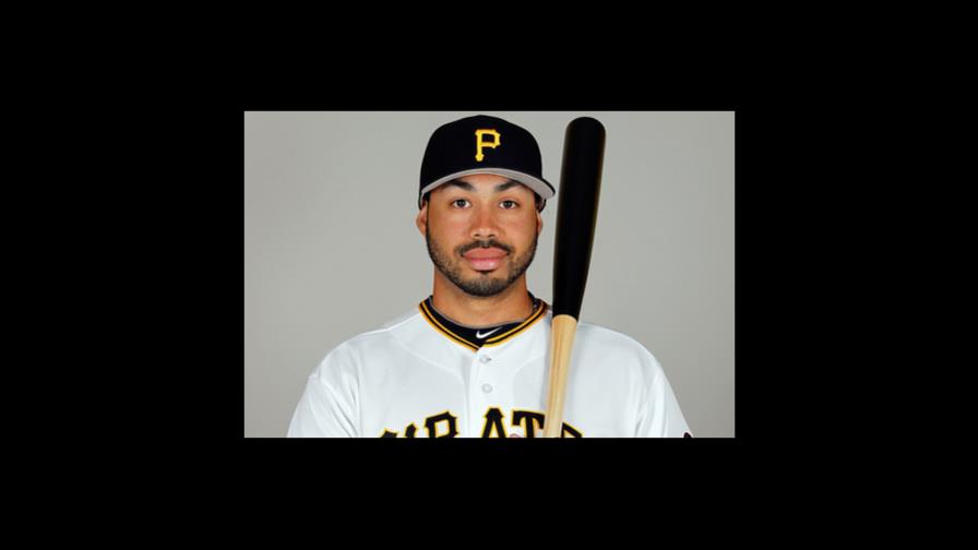 Santana se acerca al juego perfecto y Álvarez conectó dos jonrones