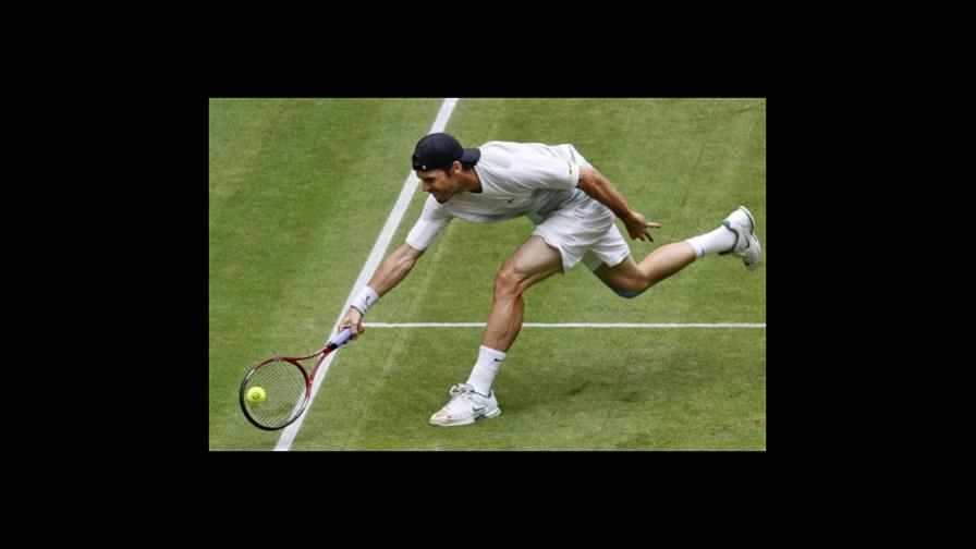 Haas sorprende a Federer y es campeón en Halle Haas sorprende a Federer y es campeón en Halle