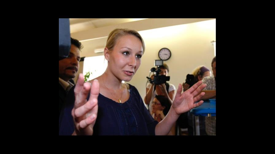 Le Pen admite su derrota y elogia resultado espectacular del FN en Francia Le Pen admite su derrota y elogia resultado espectacular del FN en Francia