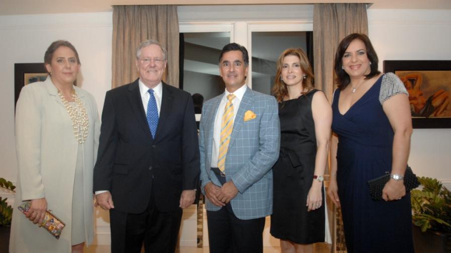 Grupo Martí PG agasajó a Steve Forbes