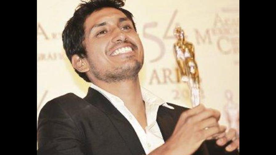 Tenoch Huerta cree que los estereotipos sobre hispanos están cayendo