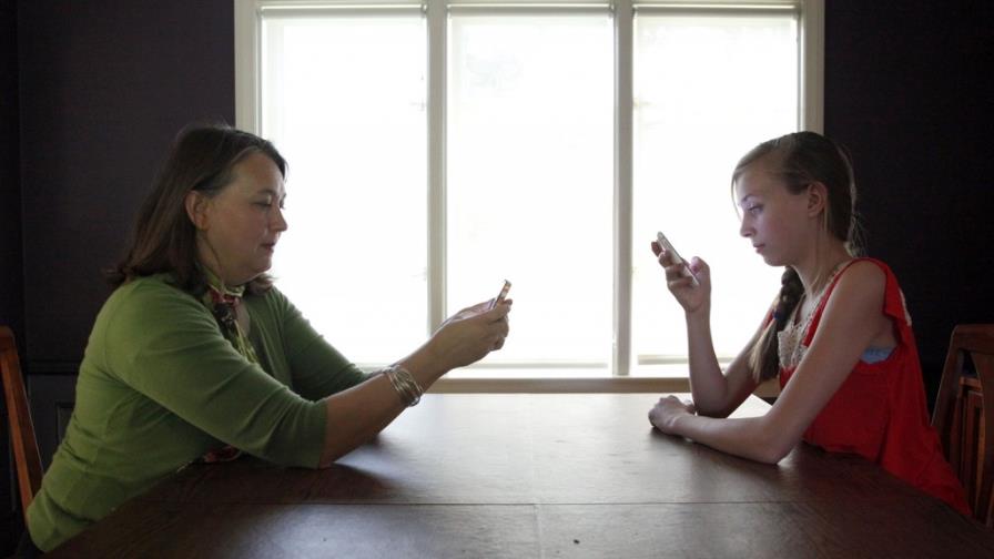 ¿Los mensajes de texto arruinan el arte de la conversación? ¿Los mensajes de texto arruinan el arte de la conversación?